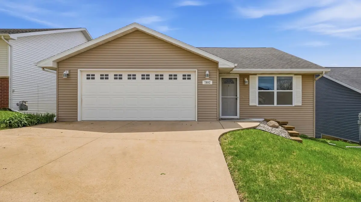 7802 S Westbrook Drive, Dubuque, IA 52002 - #1