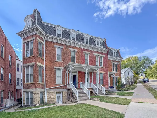 1735 Madison Street, Dubuque, IA 52001