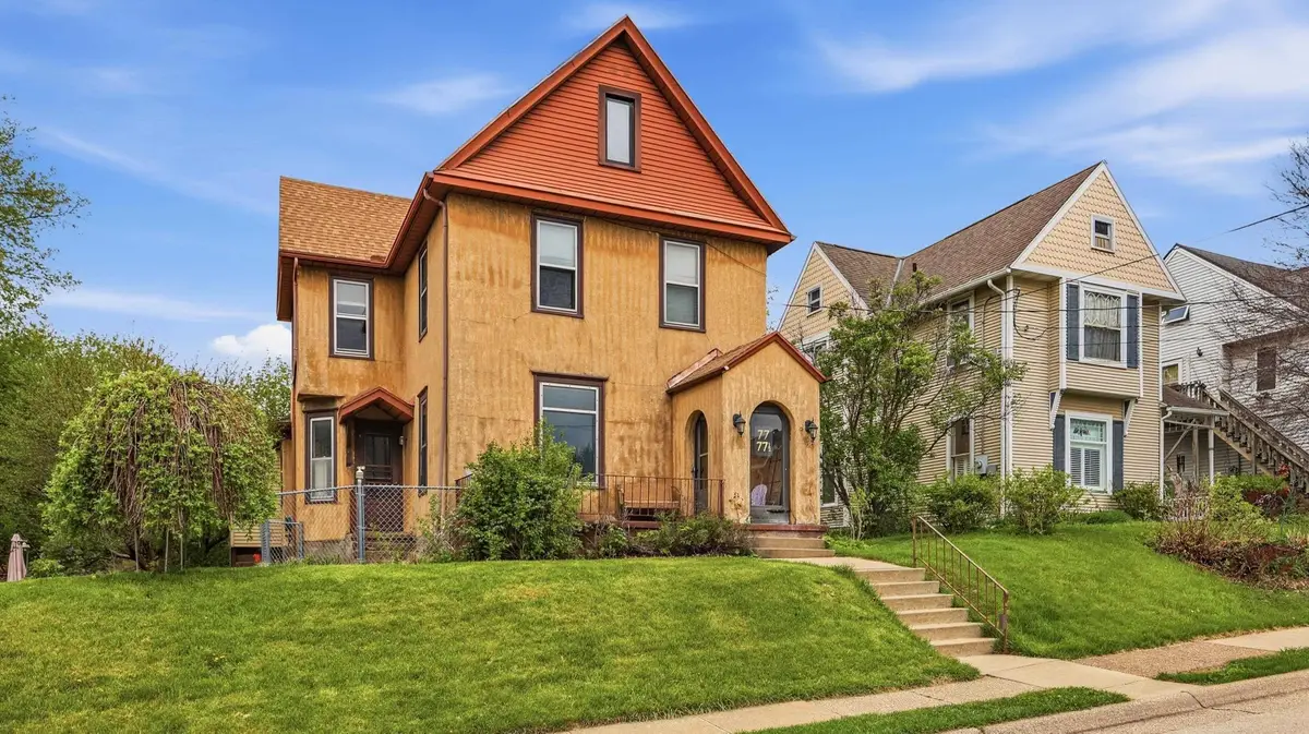 77 Alpine Street, Dubuque, IA 52001 - #1