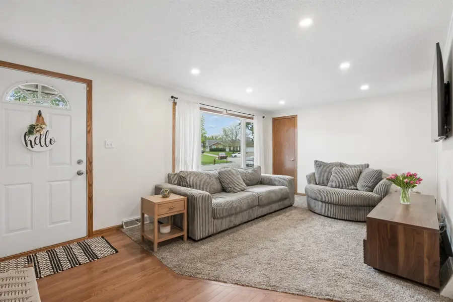 5523 Northwood Court, Dubuque, IA 52002 - #2