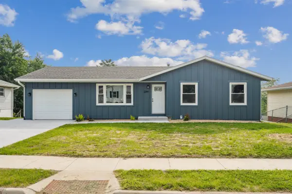 2244 Saint John Drive, Dubuque, IA 52002