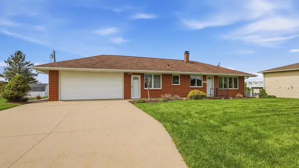 717 Kelly Lane, Dubuque, IA 52003