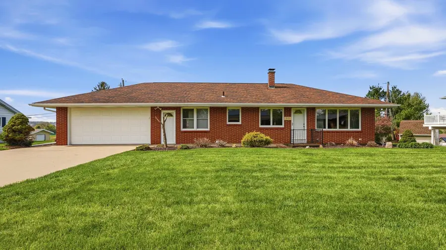 717 Kelly Lane, Dubuque, IA 52003 - #2