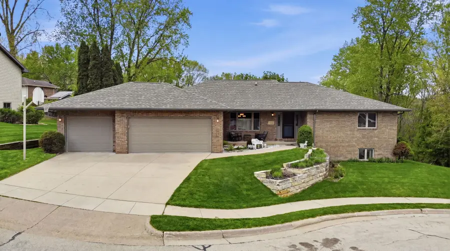 806 Lacey Court, Dubuque, IA 52001 - #2