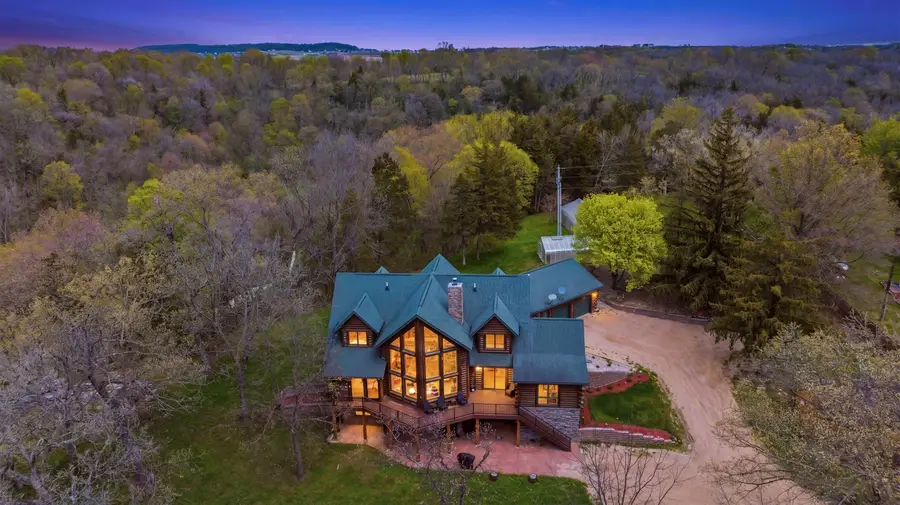 18134 Paradise Valley Road, Durango, IA 52039 - #2