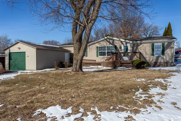 108 Smoke Signal Lane, East Dubuque, IL 60125