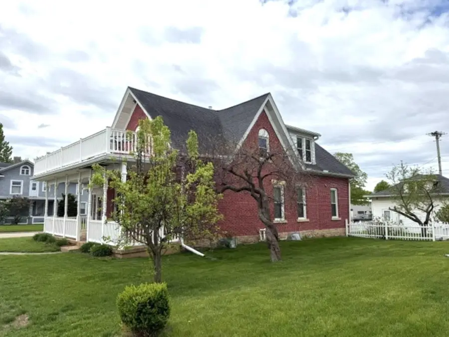 400 N Riverview Street, Bellevue, IA 52031 - #3