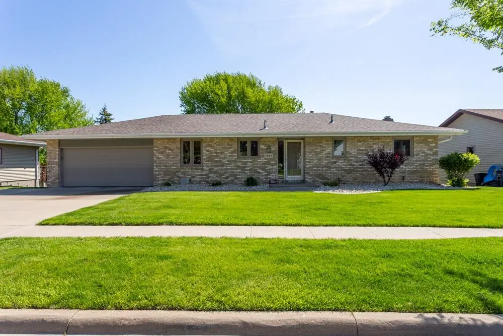 2068 Rosemont Street, Dubuque, IA 52002 - #1