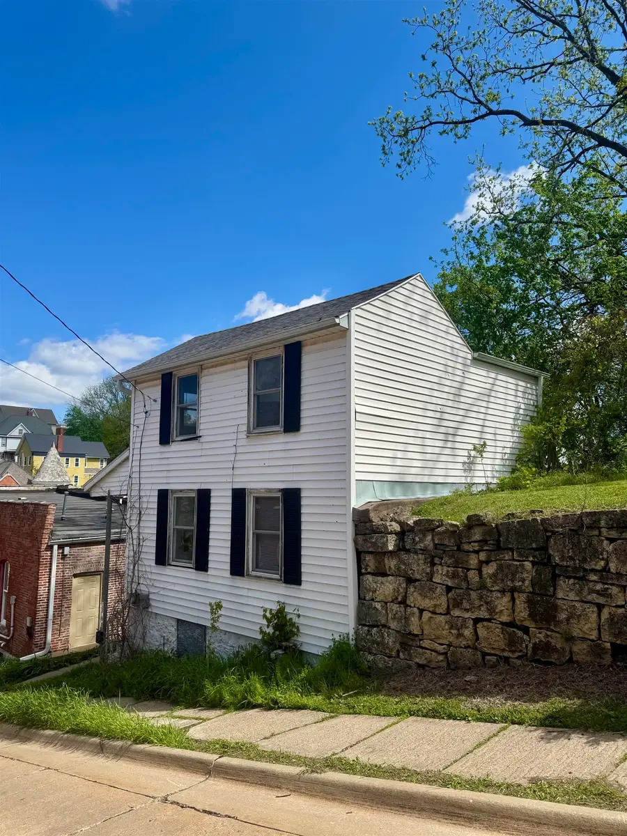 1360 Dell Street, Dubuque, IA 52001 - #2