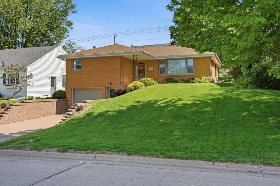 262 Bradley Street, Dubuque, IA 52003 - #2