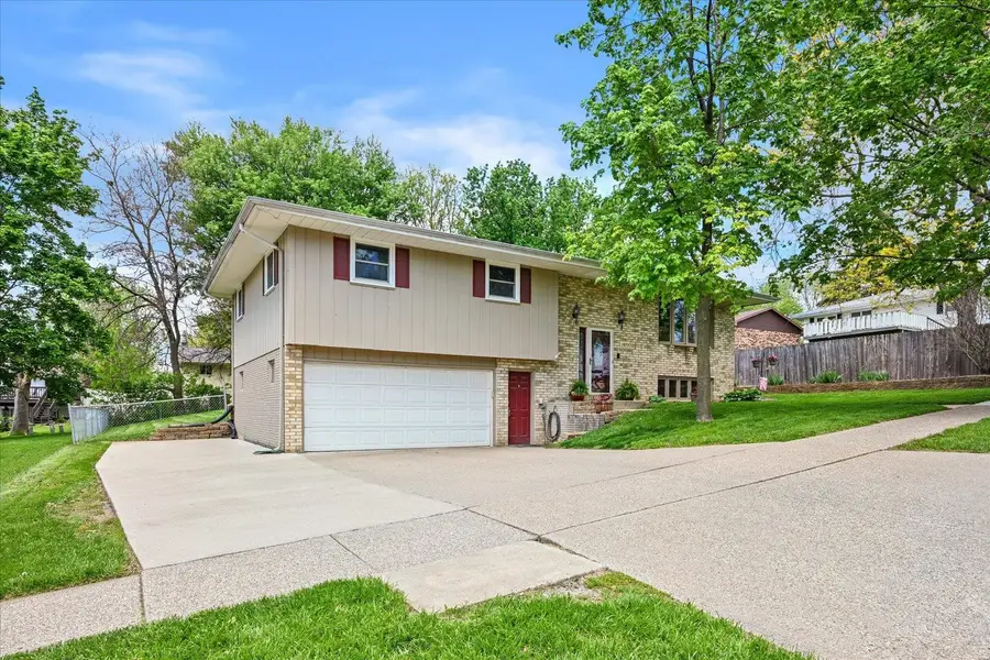 1975 Rosemont Street, Dubuque, IA 52002 - #2