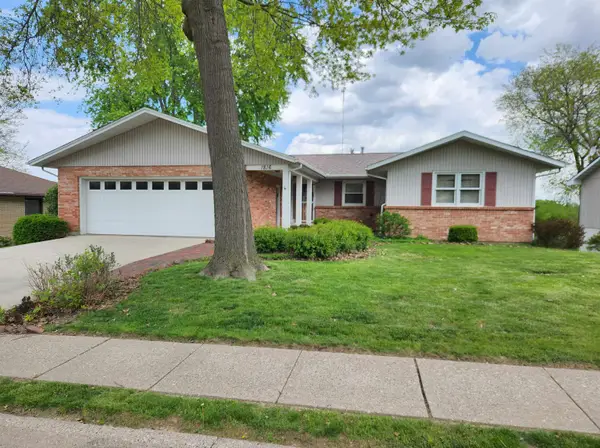 1816 Churchill Drive, Dubuque, IA 52001