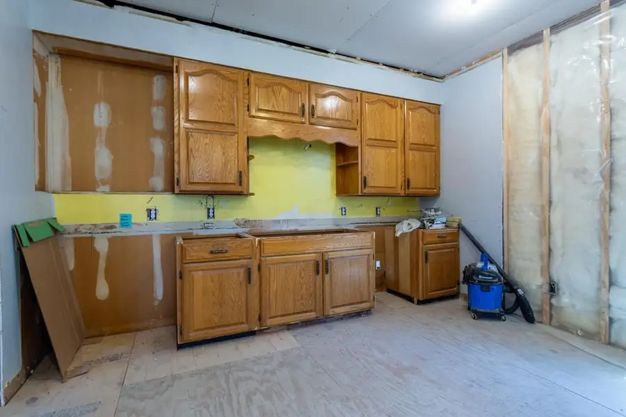 713 O'neill Street, Dubuque, IA 52001 - #3