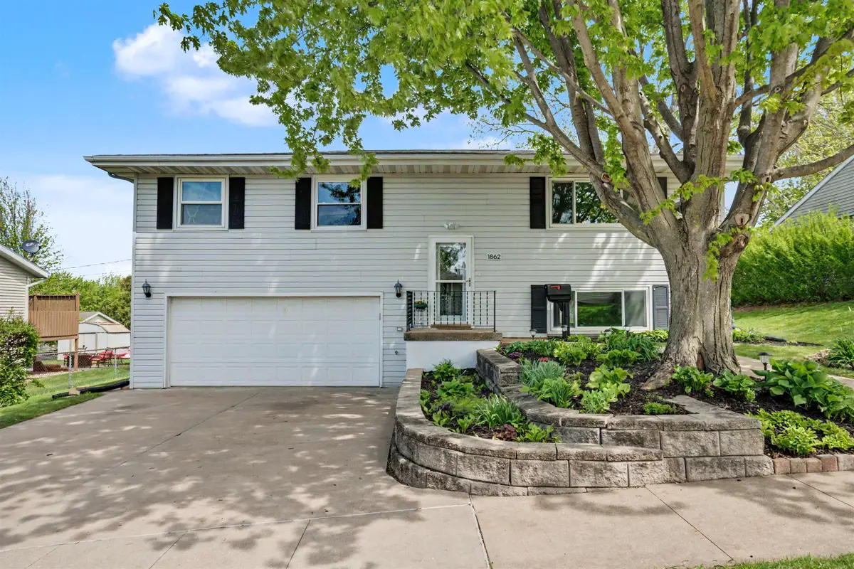 1862 Hansel Drive, Dubuque, IA 52002 - #1