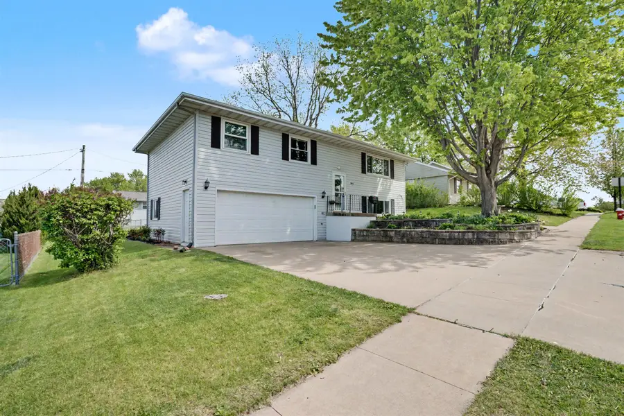 1862 Hansel Drive, Dubuque, IA 52002 - #3