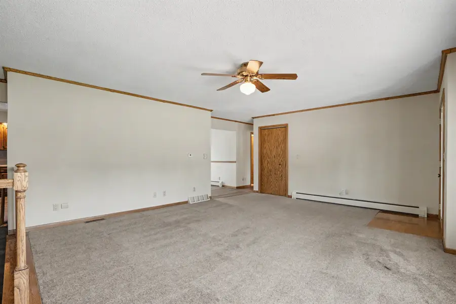 406 1st St Sw, Epworth, IA 52045 - #3
