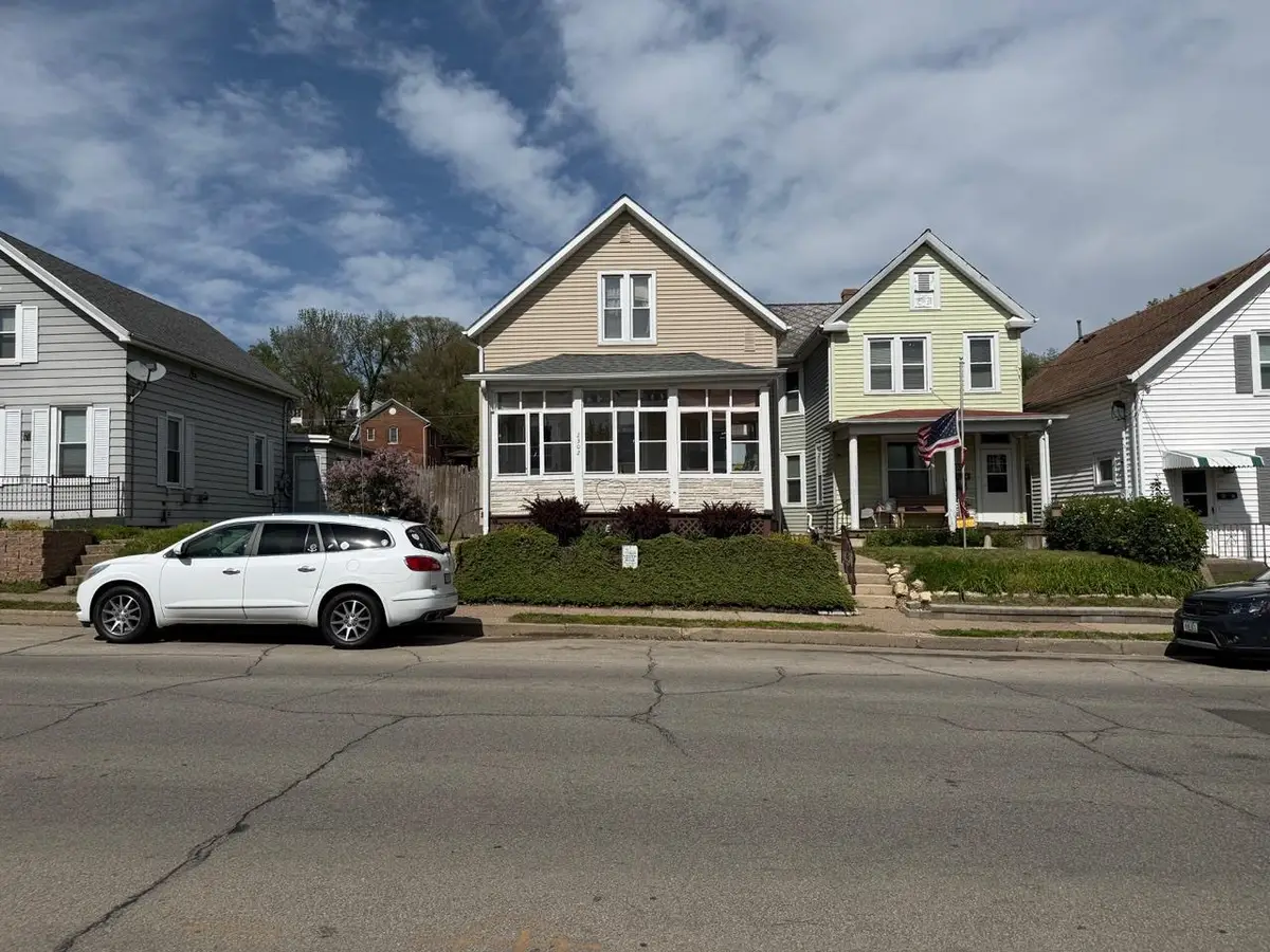2302 Windsor Avenue, Dubuque, IA 52001 - #1