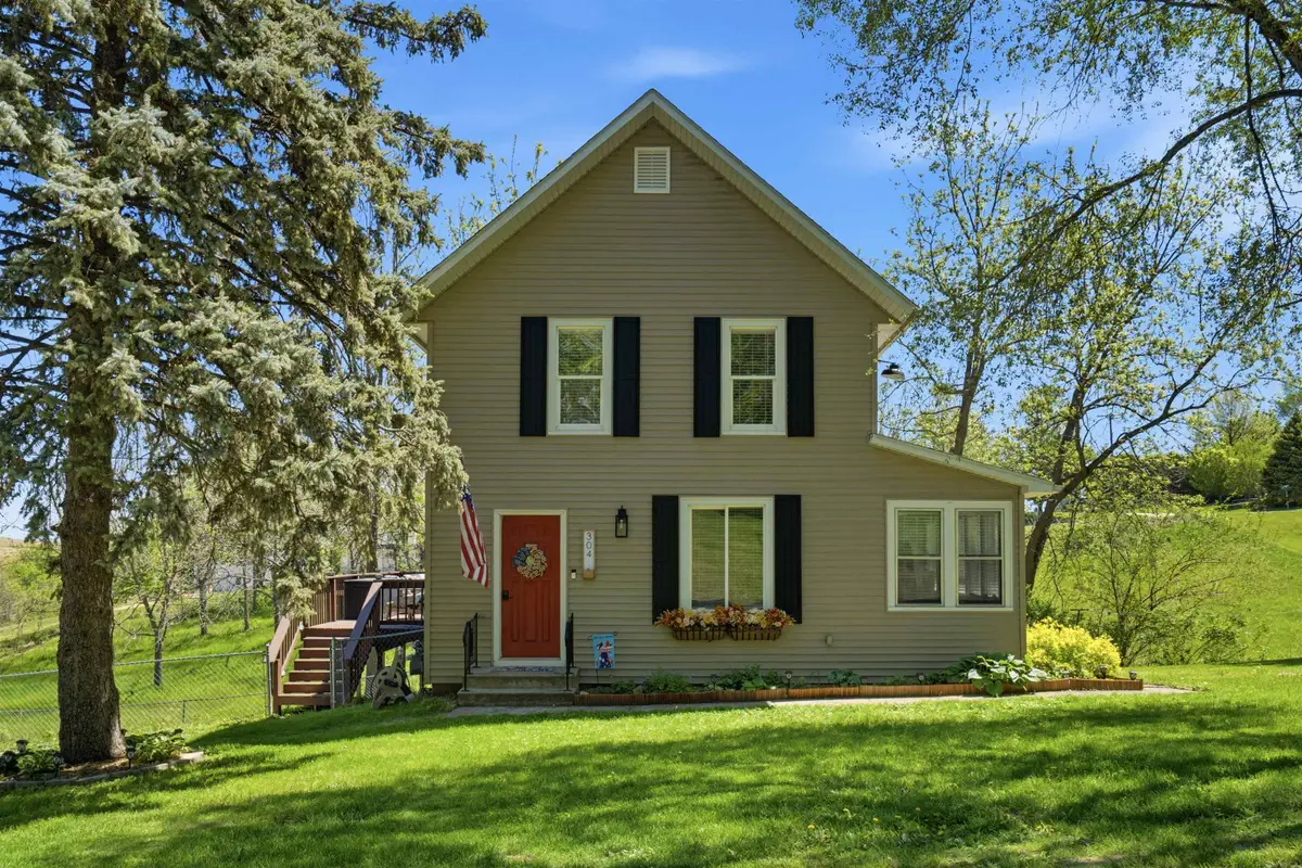 304 N Franklin Street, Andrew, IA 52030 - #1