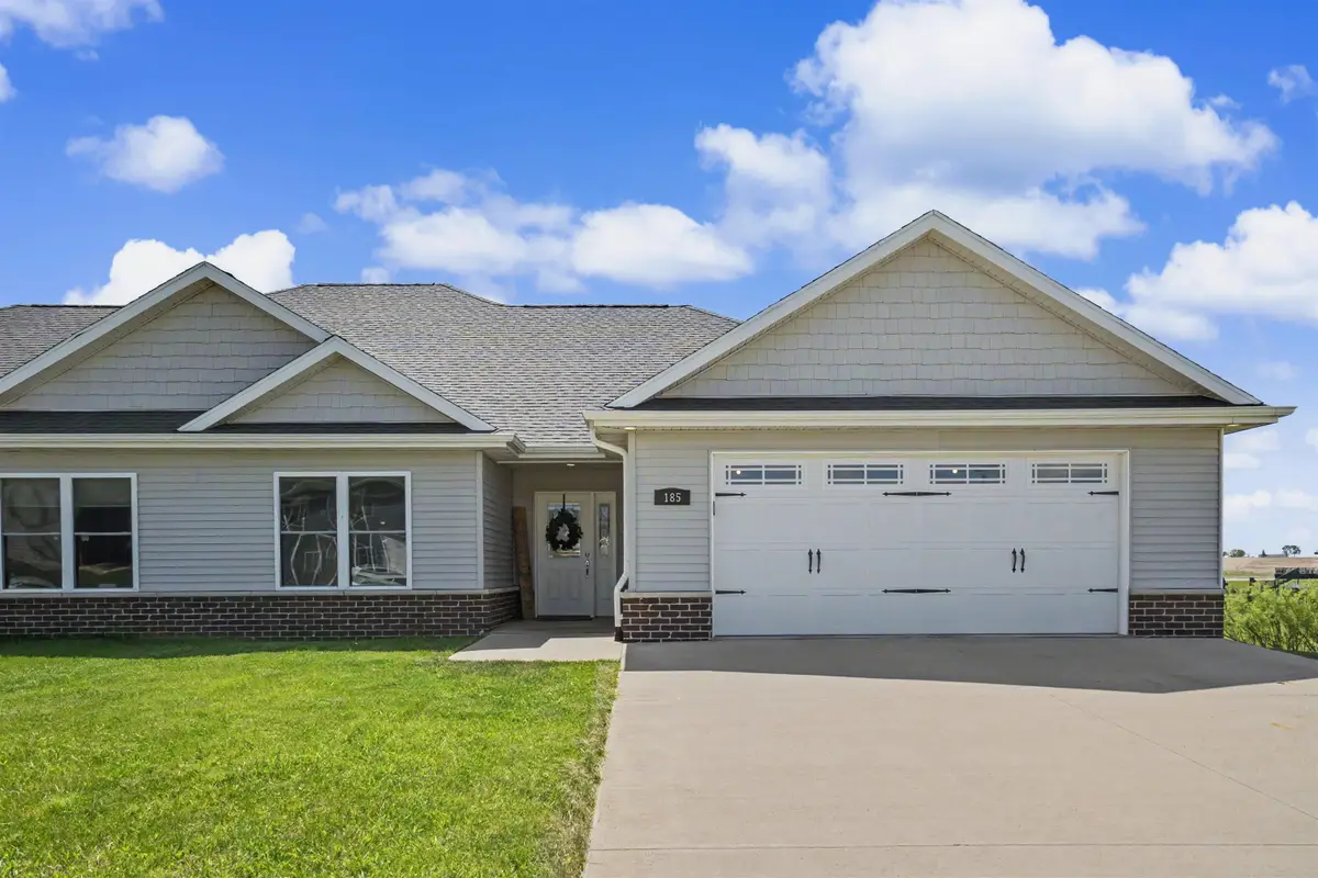 185 Solomia Court, Peosta, IA 52068 - #1