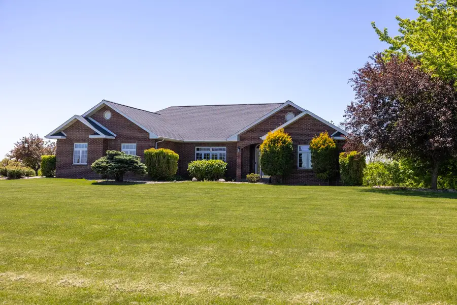 16144 Majestic Drive, Dubuque, IA 52002 - #2