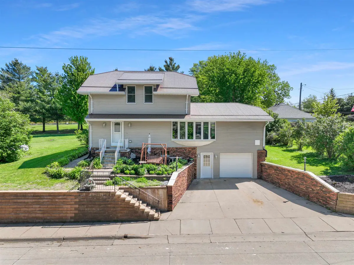 585 Balltown Road, Sherrill, IA 52073 - #1