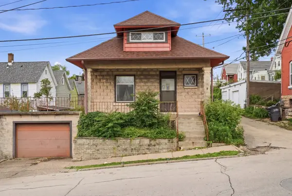 615 E 24th Street, Dubuque, IA 52001