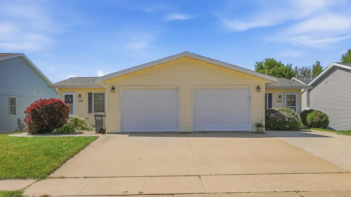 2108 Bald Eagle Court, Dubuque, IA 52001 - #1