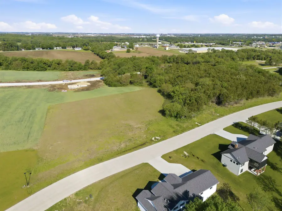 2026 SE Wildwood Avenue, Dyersville, IA 52040 - #3