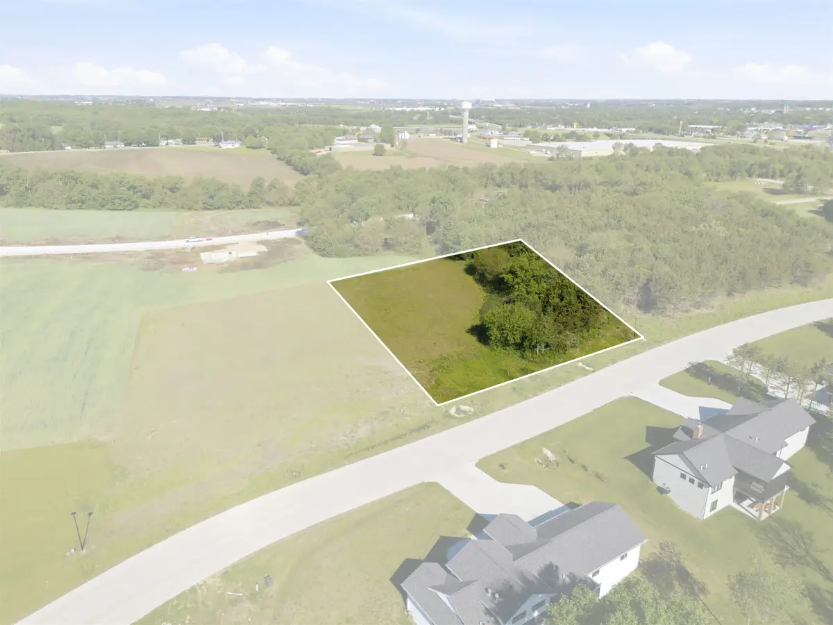 2030 SE Wildwood Avenue, Dyersville, IA 52040 - #1