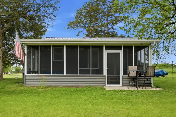 20697 257th Street, Manchester, IA 52057-0000