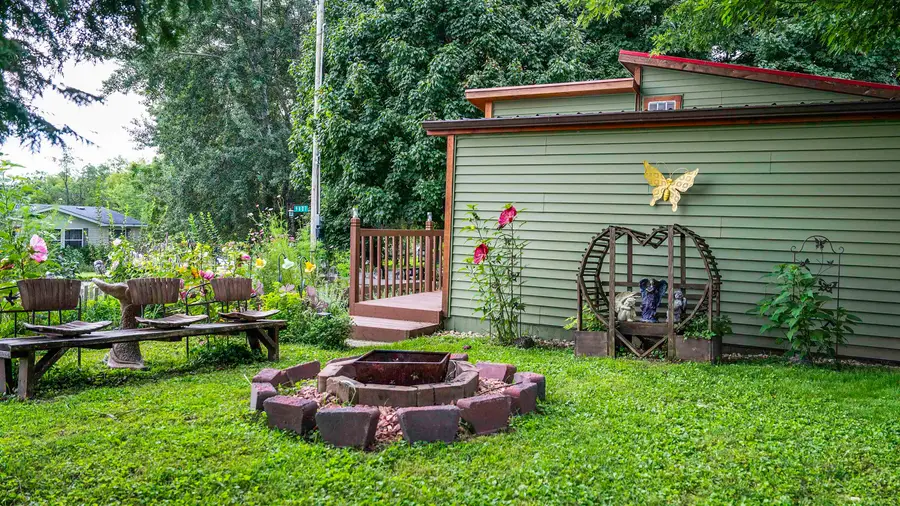 9807 Cedar Street, Bernard, IA 52032 - #2