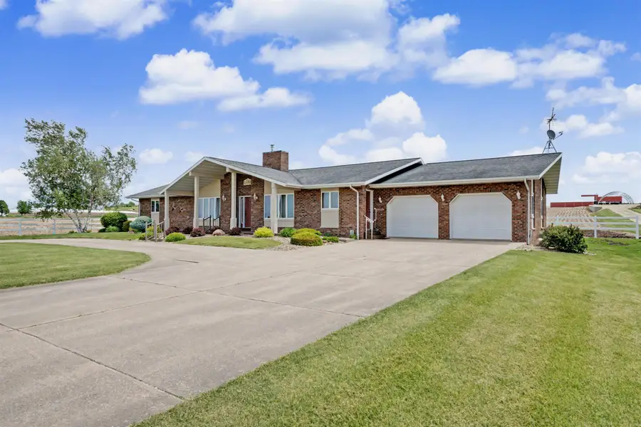 2666 310th Avenue, Hopkinton, IA 52237 - #3
