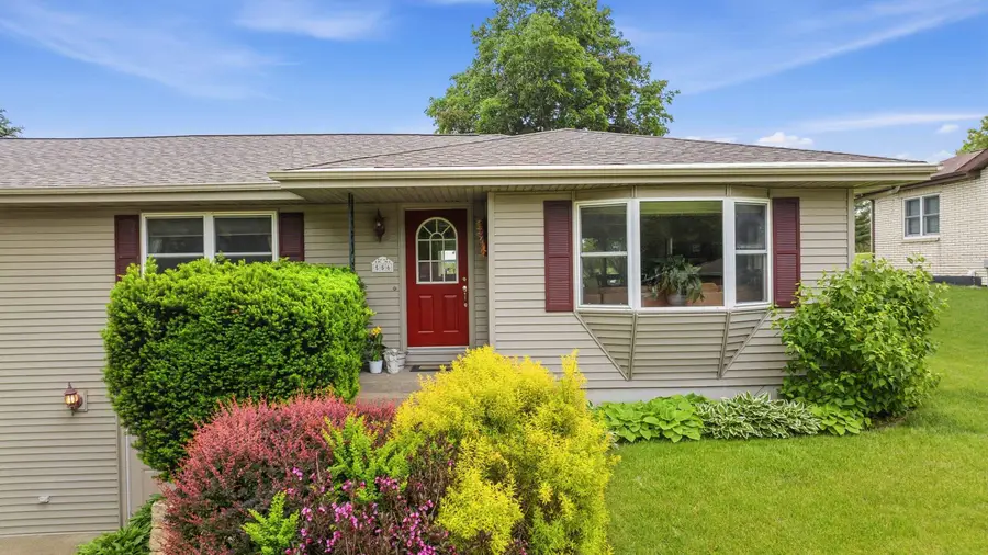 556 Peach Street, East Dubuque, IL 61025 - #2