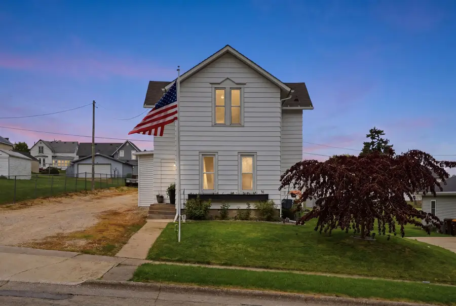 308 S Eliza Street, Maquoketa, IA 52060 - #2