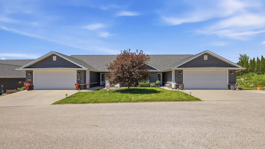 563 Tanzanite Drive, Dubuque, IA 52001 - #2
