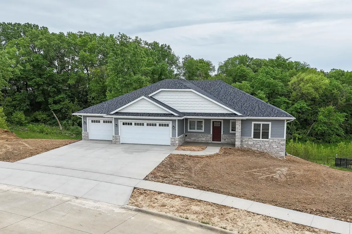 1374 Cedar Trail Drive, Dubuque, IA 52003 - #1