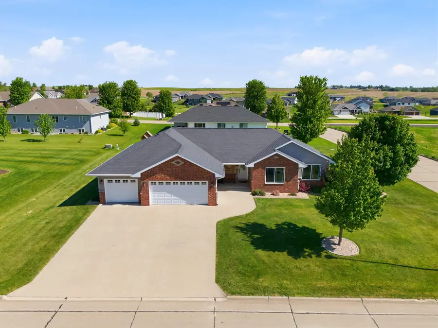 9397 Lara Drive, Peosta, IA 52068 - #2