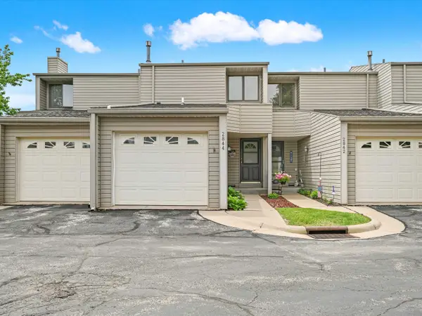 2844 Oak Meadow Court, Dubuque, IA 52003