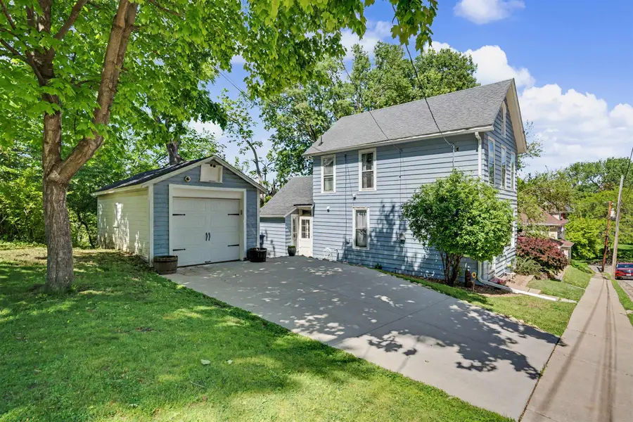 215 Lowell Street, Dubuque, IA 52001 - #3
