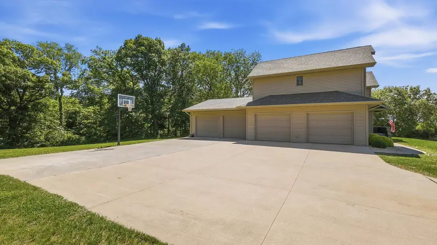 10294 Emberwood Drive, Dubuque, IA 52001 - #2