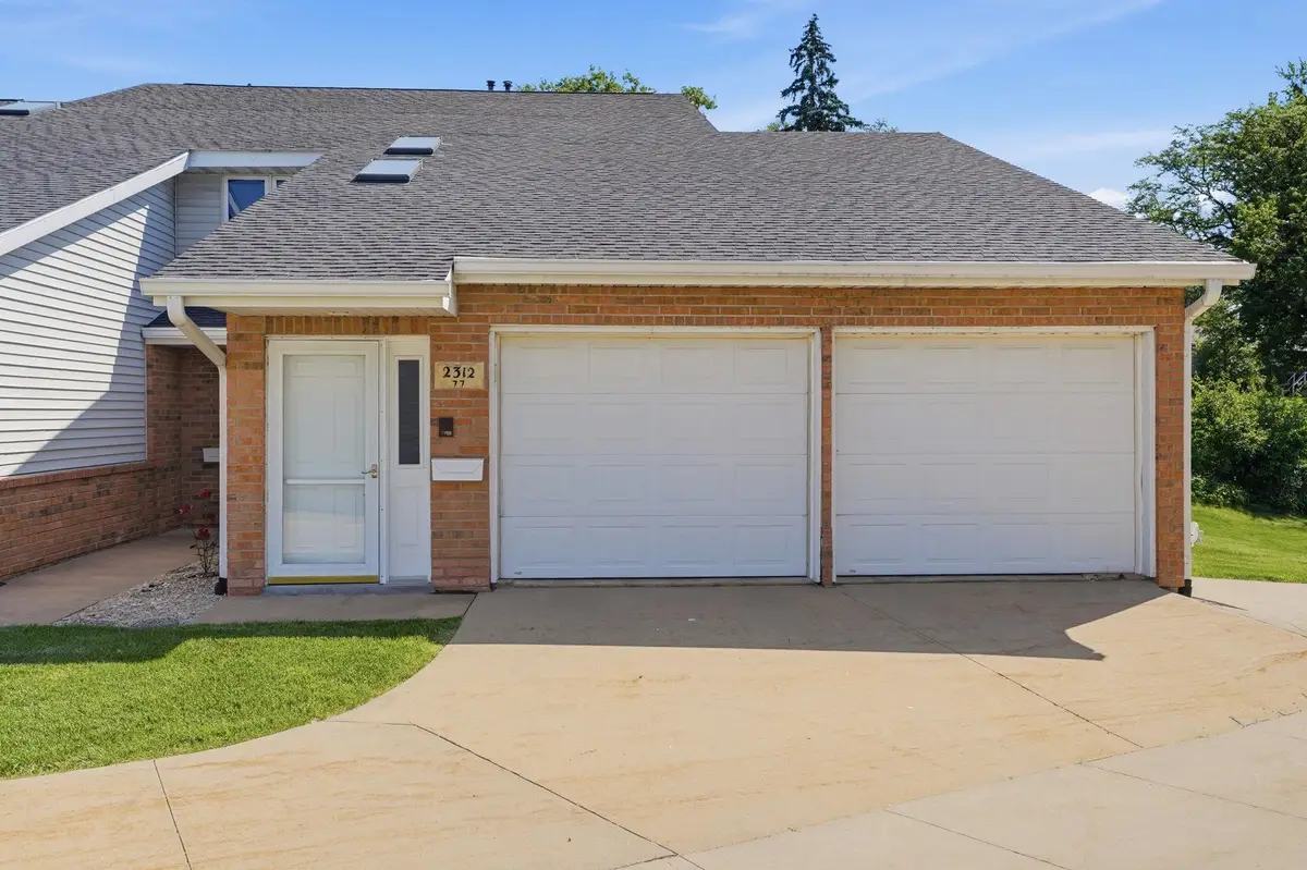 2312 Pasadena Drive #Unit 77, Dubuque, IA 52001 - #1