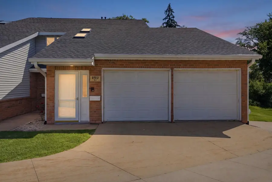 2312 Pasadena Drive #Unit 77, Dubuque, IA 52001 - #2