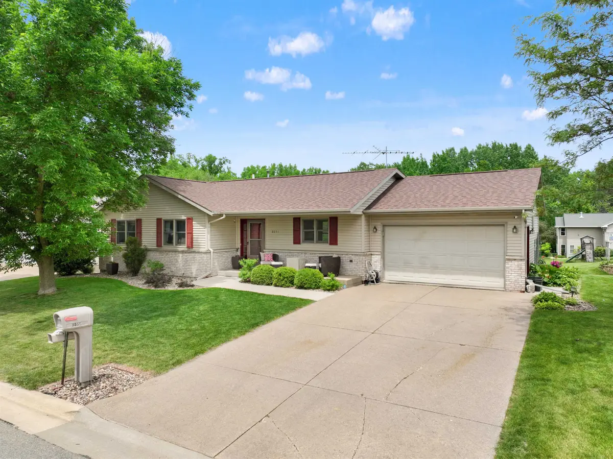 8051 Kalb Ridge Street, Peosta, IA 52068 - #1