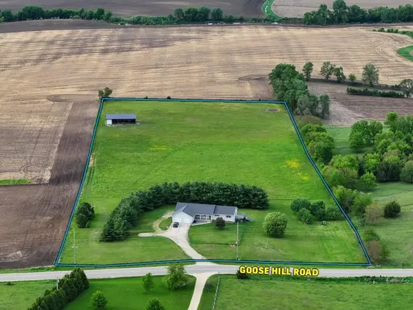 29289 Goose Hill Road, Cascade, IA 52032