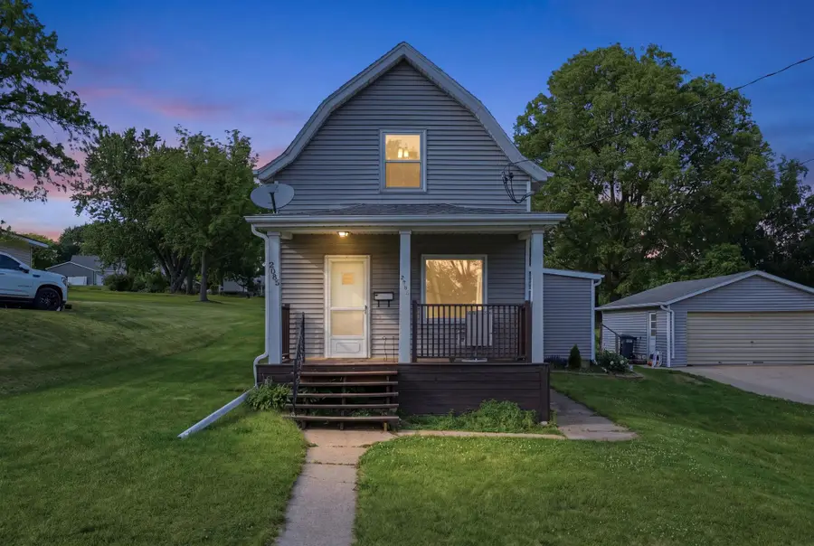 2085 Lombard Street, Dubuque, IA 52001 - #2