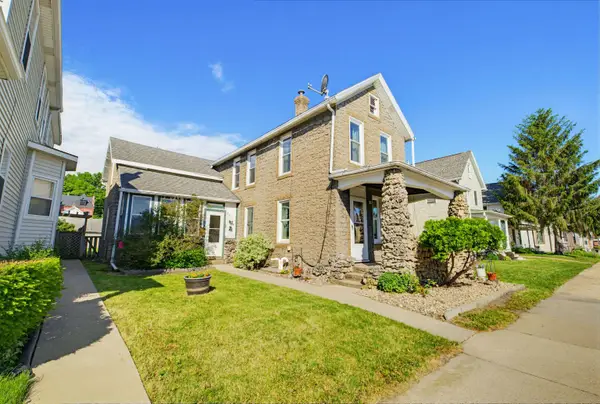 2911 Jackson Street, Dubuque, IA 52001