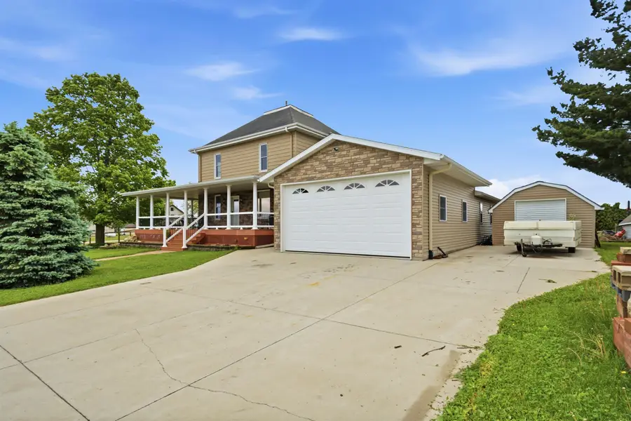 301 3rd Street, Delaware, IA 52036-0000 - #2