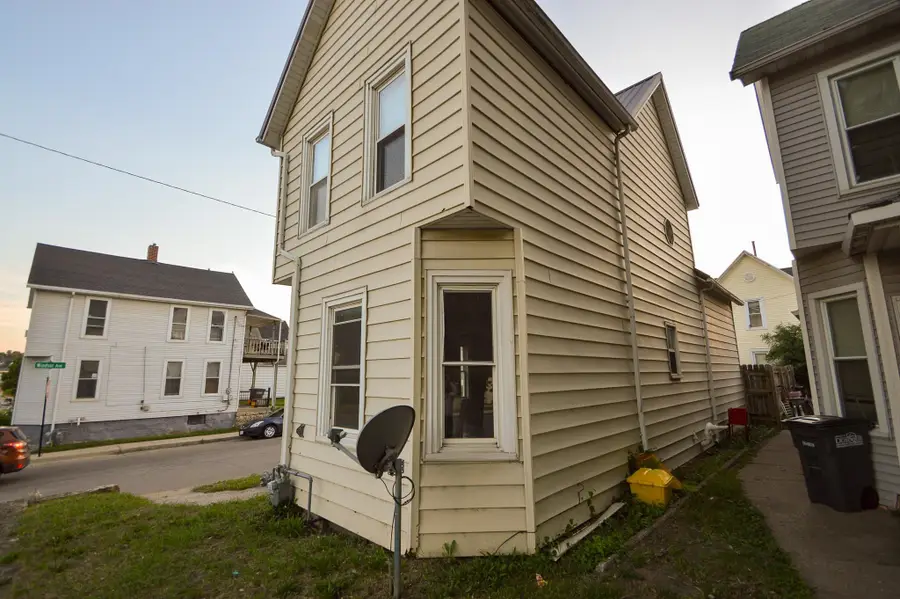 701 Garfield Avenue, Dubuque, IA 52001 - #2