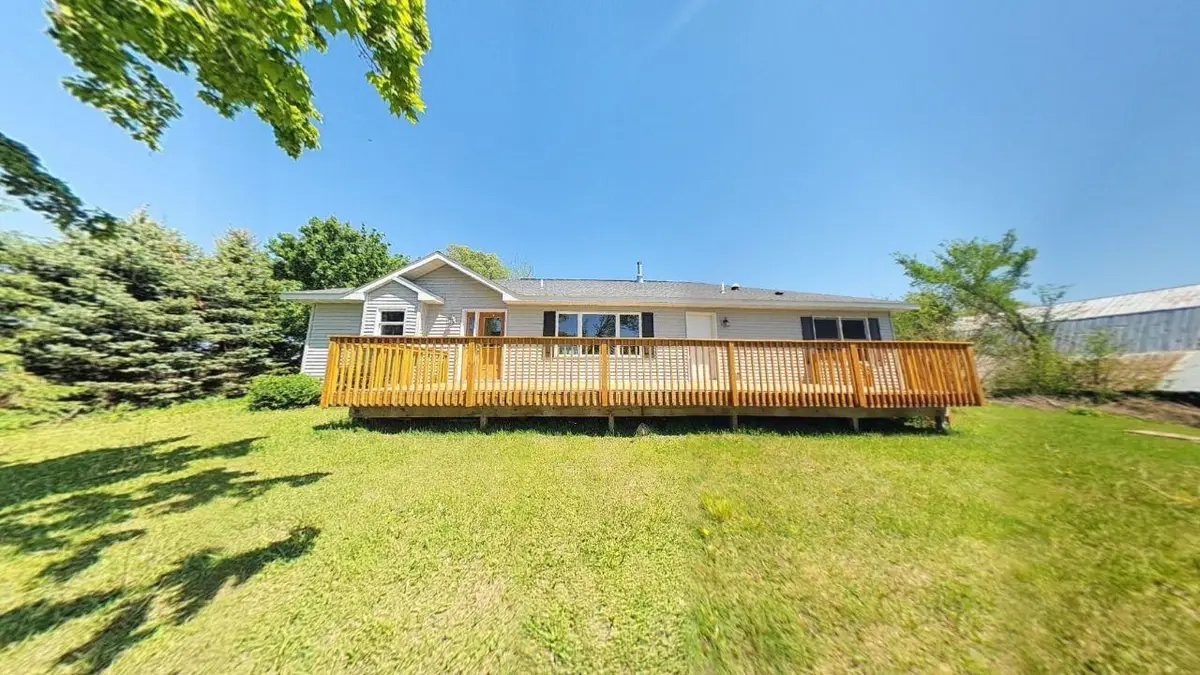 9254 Us 64 Highway, Maquoketa, IA 52060 - #1