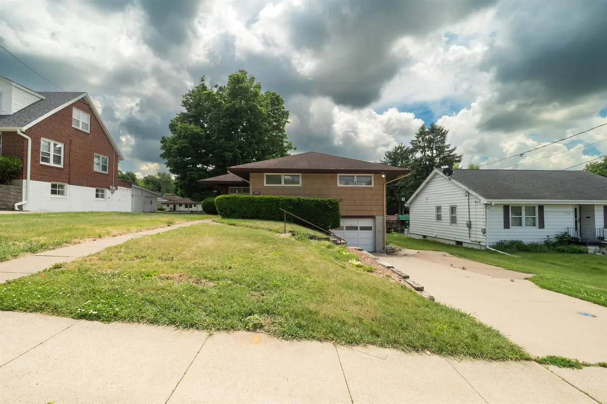 3112 Kaufmann Avenue, Dubuque, IA 52001 - #1